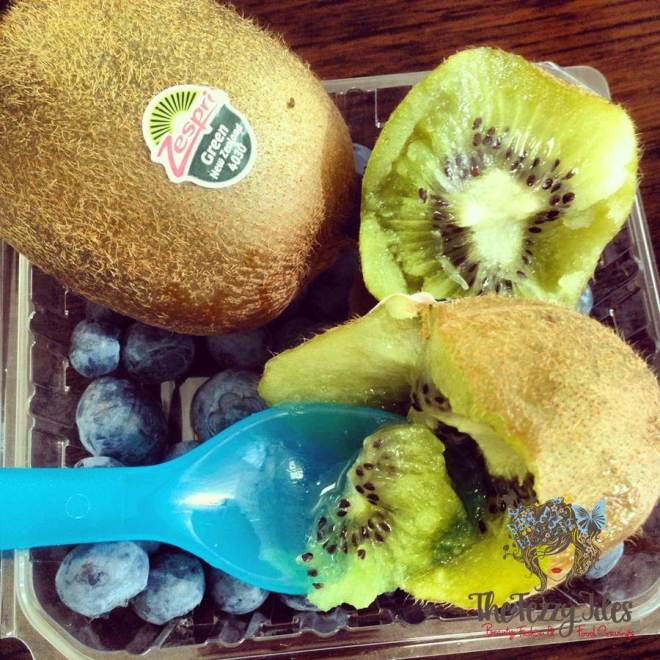 kiwi fruit zespri breakfast blueberries
