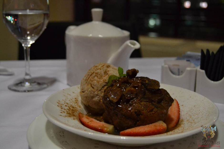 silver fox desert bread pudding with tea