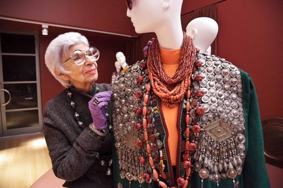Iris-Apfel-installs-her-ensembles-at-PEM-Courtesy-Peabody-Essex-Museum