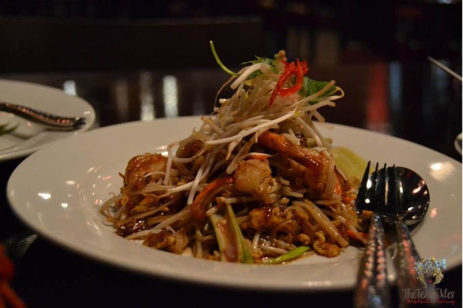 the royal budha pad thai review