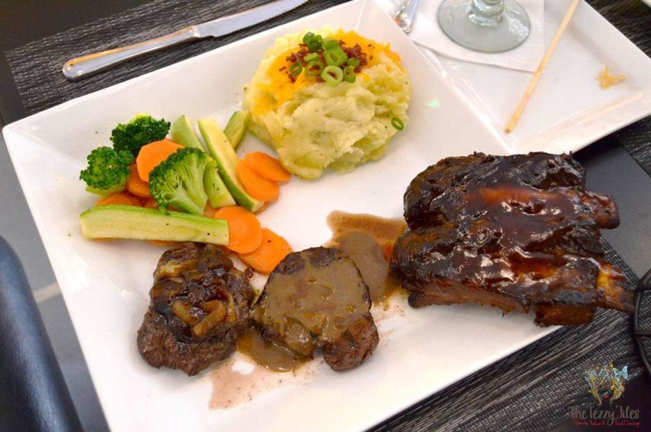 Tony Roma's Rib Medallion