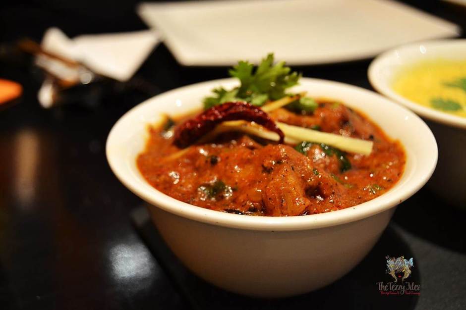 zafran murgh kalimirch