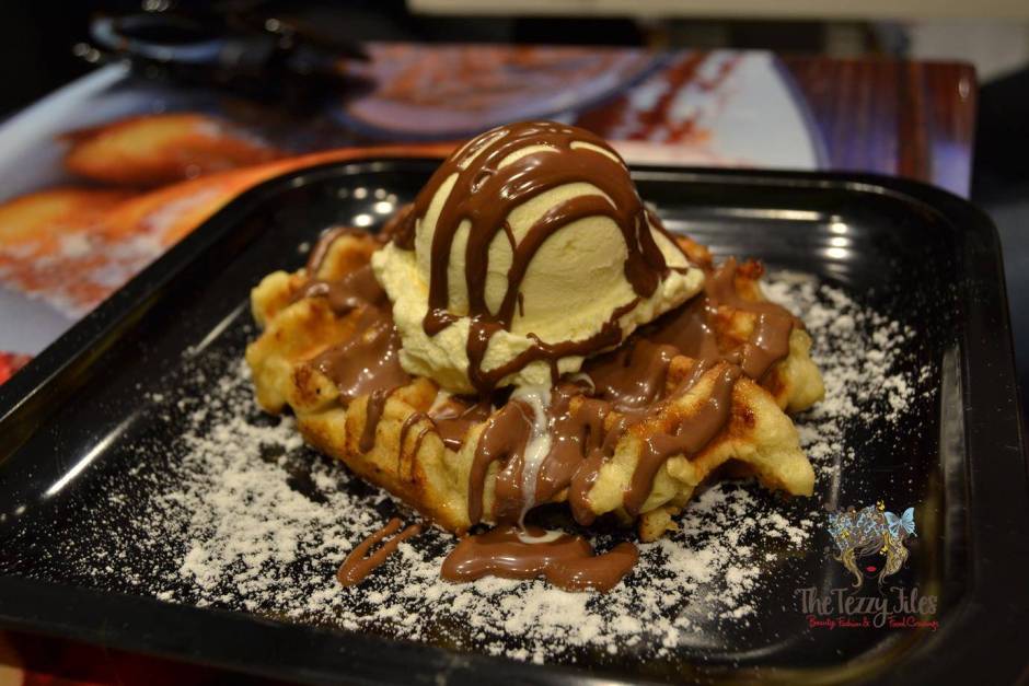 dutch waffle nutella icecream dessert