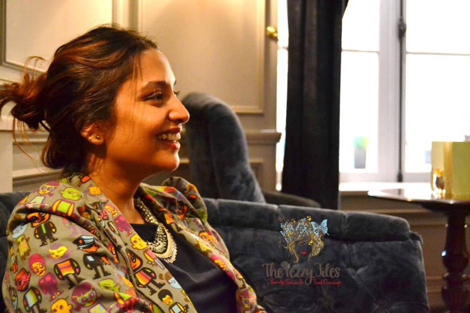 dubai quirk box boyfriend jacket la duree cafe