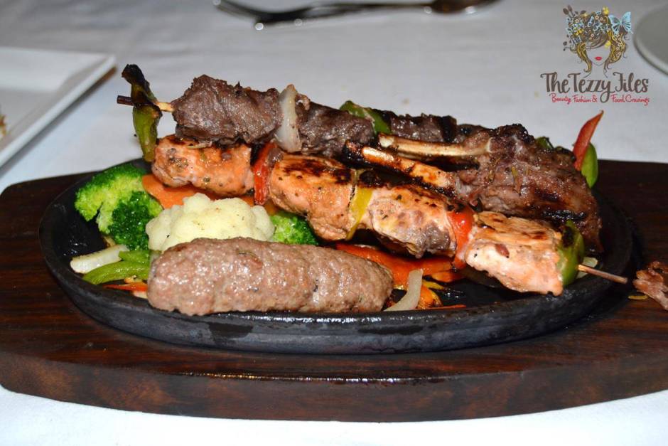 pharaoh's restaurant & cafe arabian courtyard dubai egyptian themed restaurant review dinner arabic food uae (3)