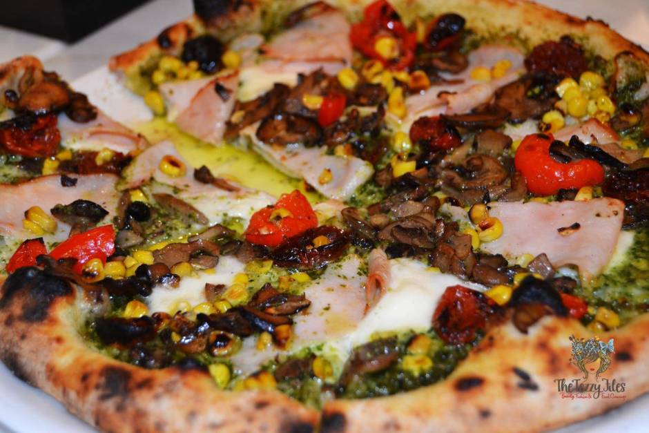 800 degrees neopolitan pizza mall of the emirates dubai food review personalized pizza gelato burrata italian uae (5)