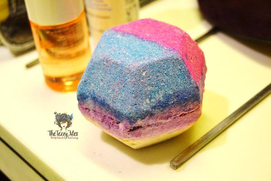 Lush The Experimenter Bath Bomb Review1