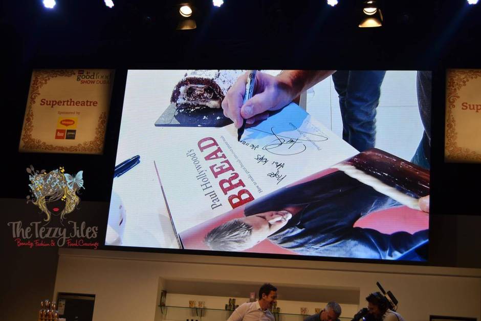 BBC Good Food Show Dubai World Trade Center 2015 Paul Hollywood Lurpak Cake Decoration Christmas (5)