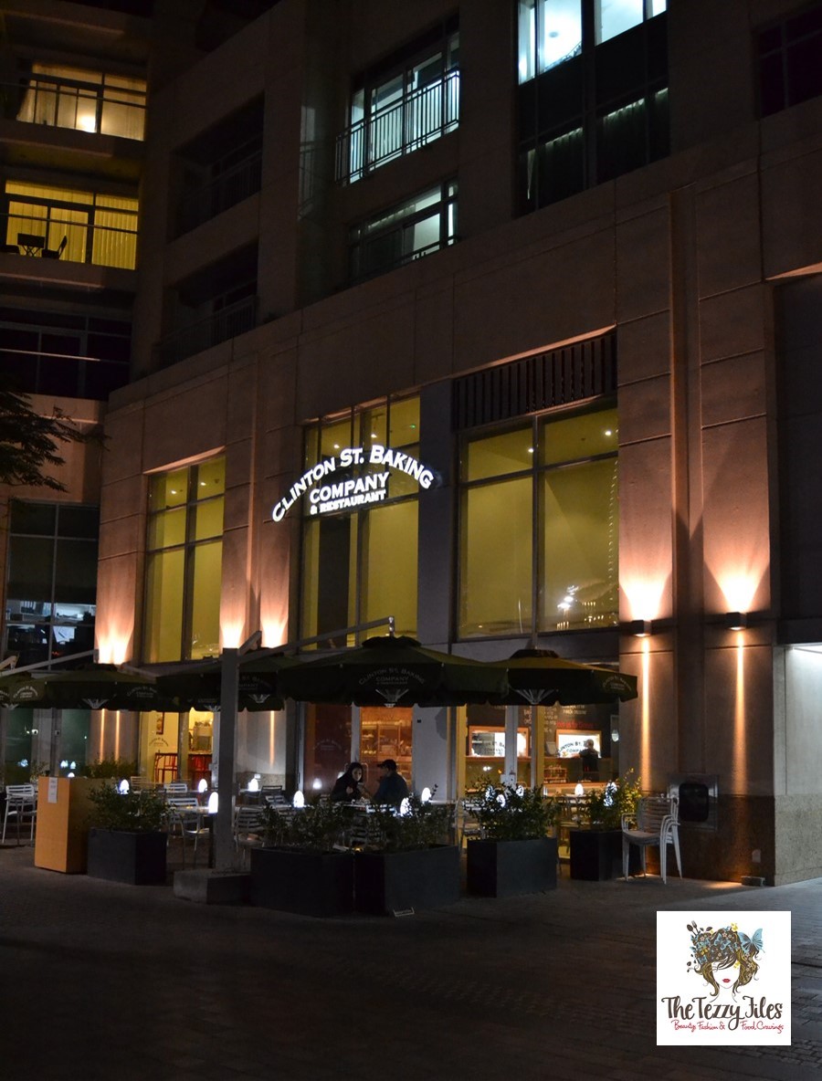 Clinton St Baking Company Dubai review chicken and waffles 15 hour smoked beef eggs benedict jalapeno sauce barbeque ribs burj khalifa views made with love and butter (9)