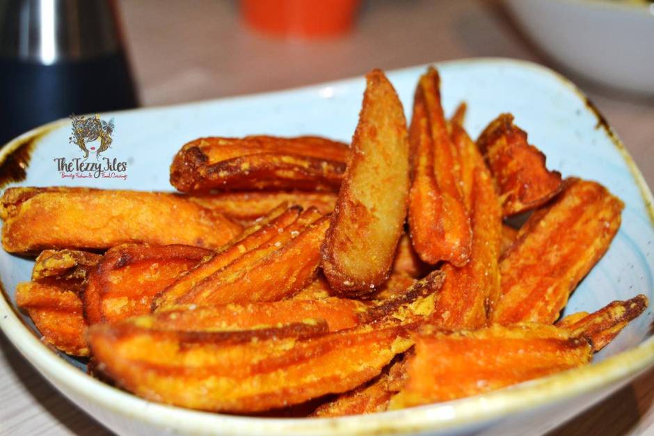 Crumble Cafe All Day Eatery review Dubai food blog blogger zomato (3)