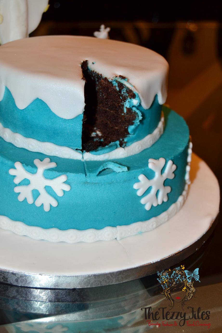 sugaholic birthday cake review belgian chocolate buttercream sponge frozen elsa cake (1)