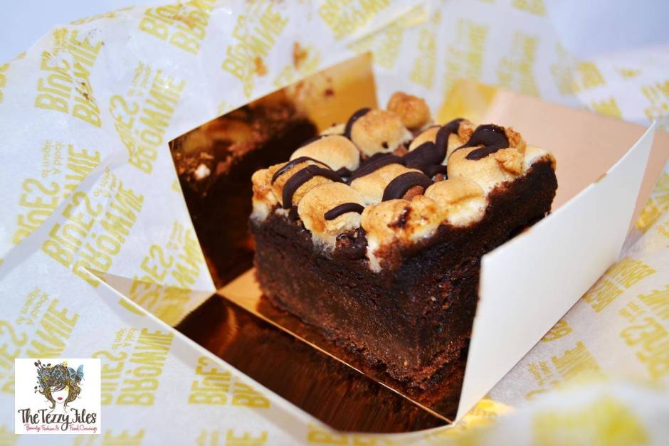 Brownie Blues Red Velvet Brownie Rocy Road Brownie Original Brownie review by The Tezzy Files Dubai food lifestyle blog (4)