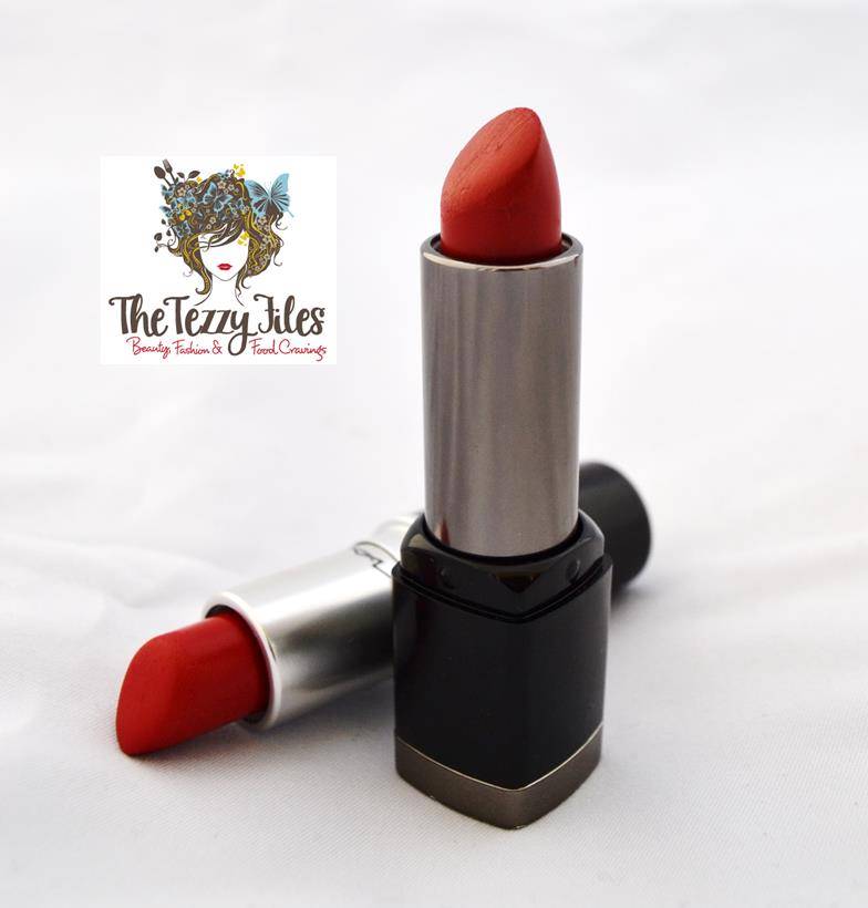 The reddest lipstick Mac Ruby Woo versus Makeup Forever M8 Matte Bright Red The Tezzy Files Beauty Blog Dubai (1)