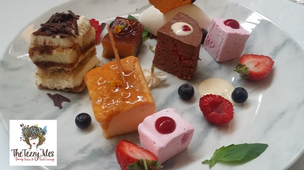 cocktail kitchen jlt review the vinyl brunch friday by the tezzy files dubai food blogger (9)