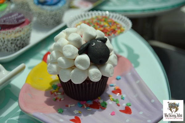 Zuccero cupcake review Dubai Festival City The Tezzy Files UAE food and lifestyle blogger (6)