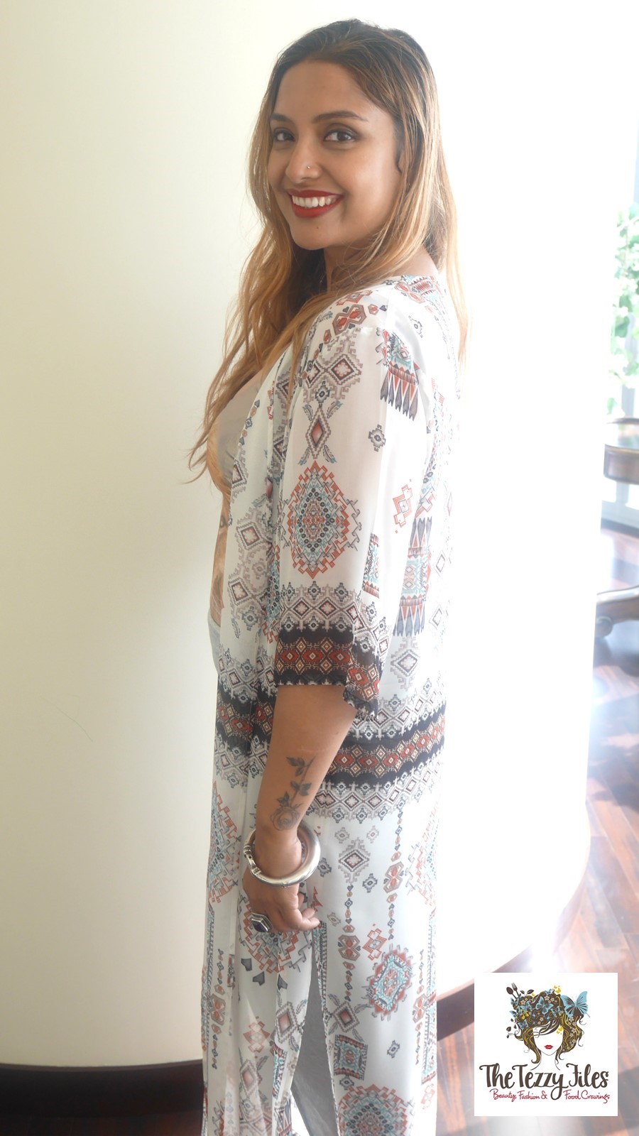 How to cover up swim wear at the beach and poolside. Blue Ink Beachwear Fashion tips by The Tezzy Files Dubai Fashion and Lifestyle Blog (3)