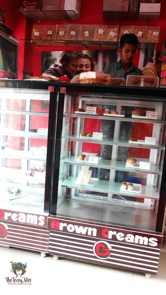 Guwahati Assam India Food Assamese Review Travel Blog Thukpa Khaar Brown Creams Paradise Chung Fa Indo Chinese Cutting Chai Chinese Calendar Year of the Monkey Sheep Chili Chicken Indian Chocolates (18)