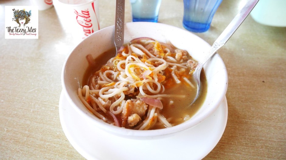 Guwahati Assam India Food Assamese Review Travel Blog Thukpa Khaar Brown Creams Paradise Chung Fa Indo Chinese Cutting Chai Chinese Calendar Year of the Monkey Sheep Chili Chicken Indian Chocolates (4)