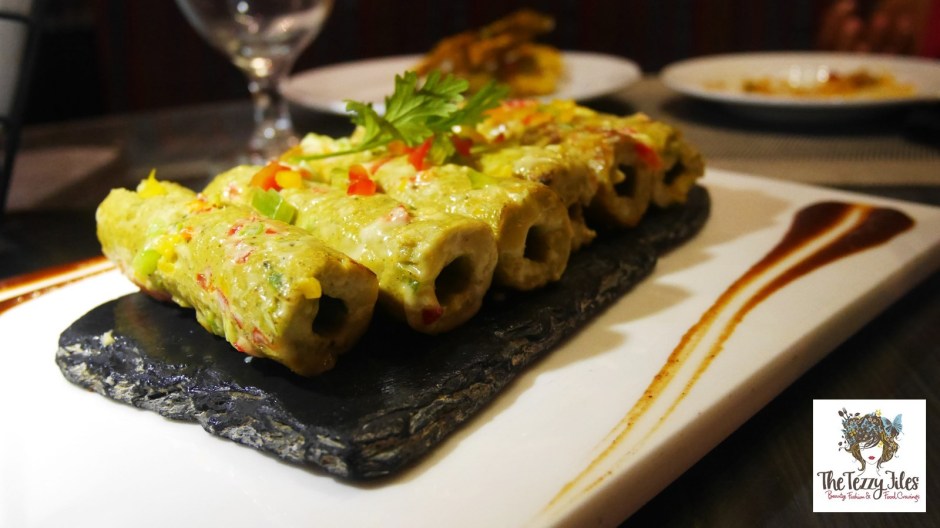 25-degrees-north-bay-square-review-dubai-food-blog-the-tezzy-files-zomato-top-food-blogger-uae-indian-fine-dining-cuisine-curry-kheer-jelebi-naan-spicy-jaljeera-lime-soda-16