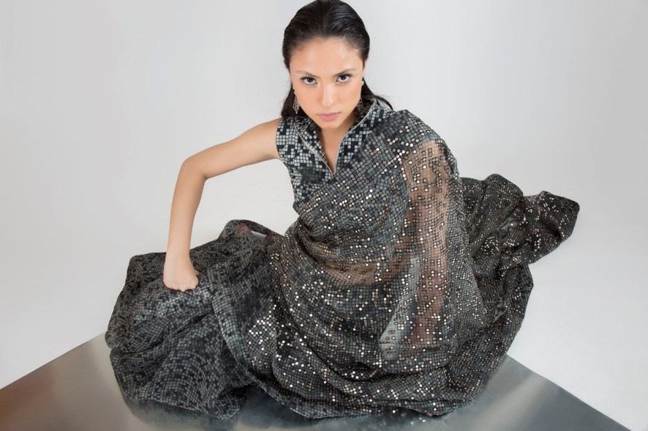 Surendri by Yogesh Chaudhary at Numaish Festive Fair Dubai review by The Tezzy Files Dubai Fashion Blog interview Indian fashion Designer Lakme Fashion Week (3)