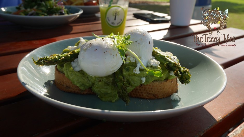 inn-the-park-al-khazzan-park-city-wlk-dubai-food-blog-review-the-tezzy-files-uae-blogger-eggs-benedict-avocado-on-toast-brunch-all-day-breakfast-10