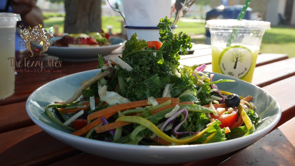 inn-the-park-al-khazzan-park-city-wlk-dubai-food-blog-review-the-tezzy-files-uae-blogger-eggs-benedict-avocado-on-toast-brunch-all-day-breakfast-2