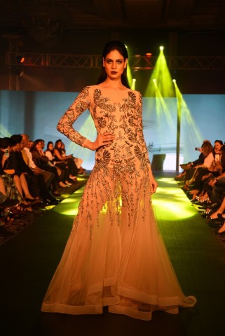 rajat-tangri-numaish-winter-show-dubai-fashion-indian-designer-blog-1