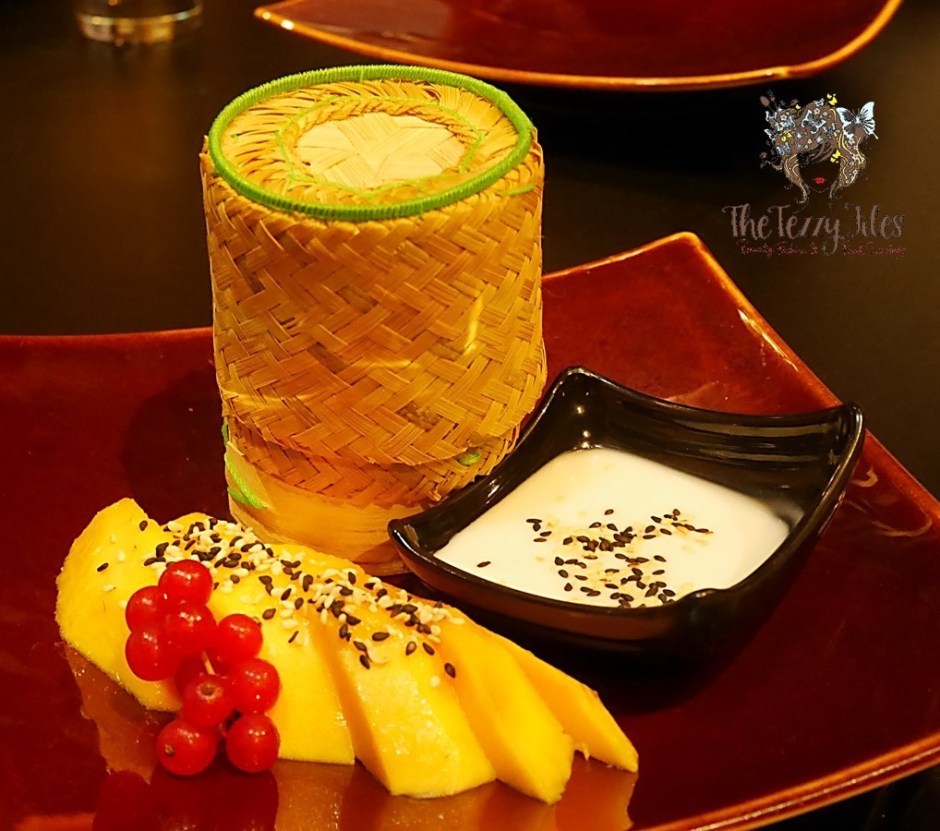 smoking-doll-abu-dhabi-boutik-mall-review-by-the-tezzy-files-dubai-food-blog-lifestyle-blogger-asian-cuisine-fusion-chinese-thai-sushi-japanese-food-soup-pad-kee-mao-sticky-mango-10