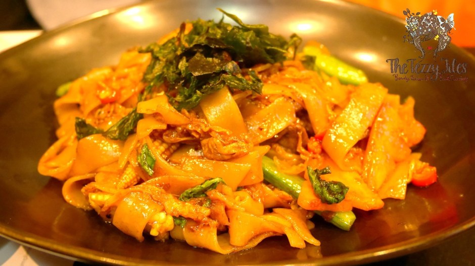 smoking-doll-abu-dhabi-boutik-mall-review-by-the-tezzy-files-dubai-food-blog-lifestyle-blogger-asian-cuisine-fusion-chinese-thai-sushi-japanese-food-soup-pad-kee-mao-sticky-mango-11