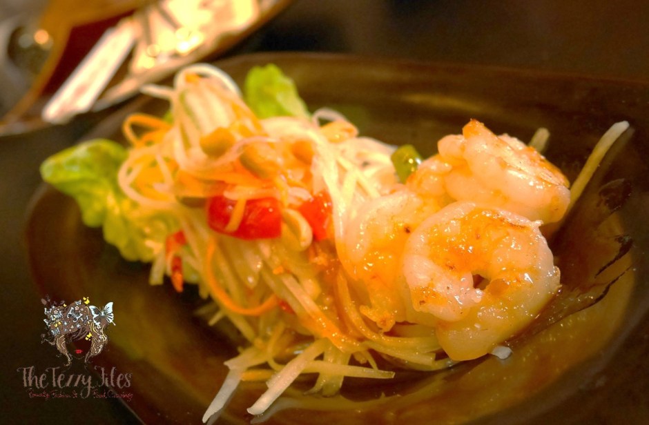 Smoking Doll Abu Dhabi Boutik Mall Review by The Tezzy Files Dubai Food Blog Lifestyle Blogger Asian Cuisine Fusion Chinese Thai Sushi Japanese Food Soup Pad Kee Mao Sticky Mango  (8).jpg