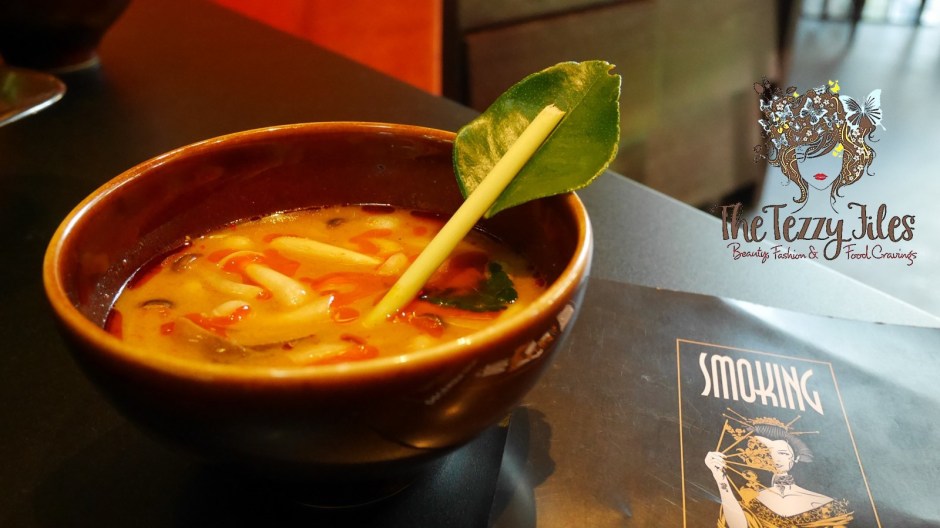 smoking-doll-abu-dhabi-boutik-mall-review-by-the-tezzy-files-dubai-food-blog-lifestyle-blogger-asian-cuisine-fusion-chinese-thai-sushi-japanese-food-soup-pad-kee-mao-sticky-mango-9