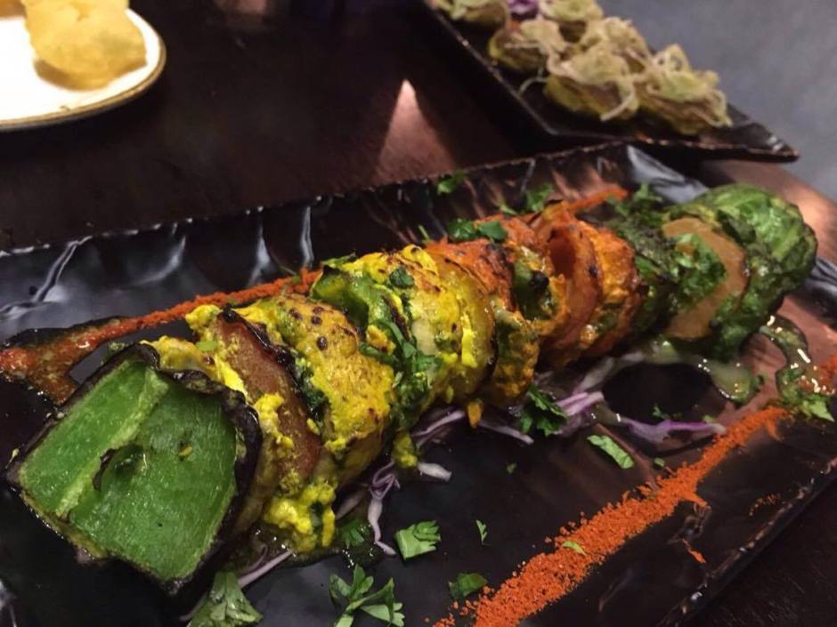 spiceklub-dubai-review-indian-molecular-gastronomy-uae-food-blog-the-tezzy-files-lifestyle-blogger-vegetarian-mankhool-bur-dubai-11