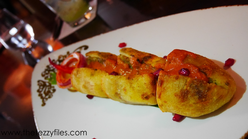 Asha's Middle East Wafi Mall Review Indian Fine Dining Bollywood Asha Bhosle Live Like a Maharaja Review Dubai Food Blog The Tezzy Files (3)