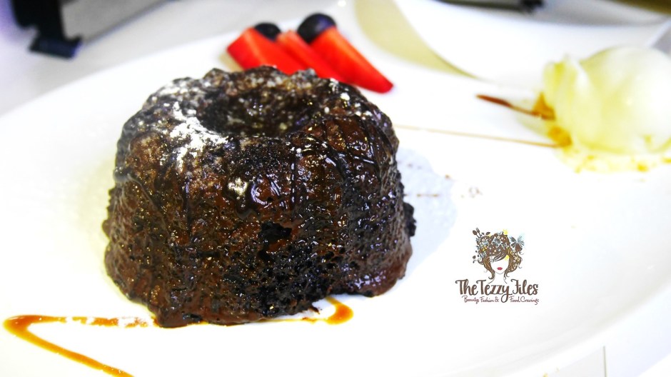 KIZA Dubai DIFC African Fine Dining Review The Tezzy Files Dubai Food Bogger Lifestyle Blog UAE African Fashion Ntombi Couture chocolate molten cake.jpg