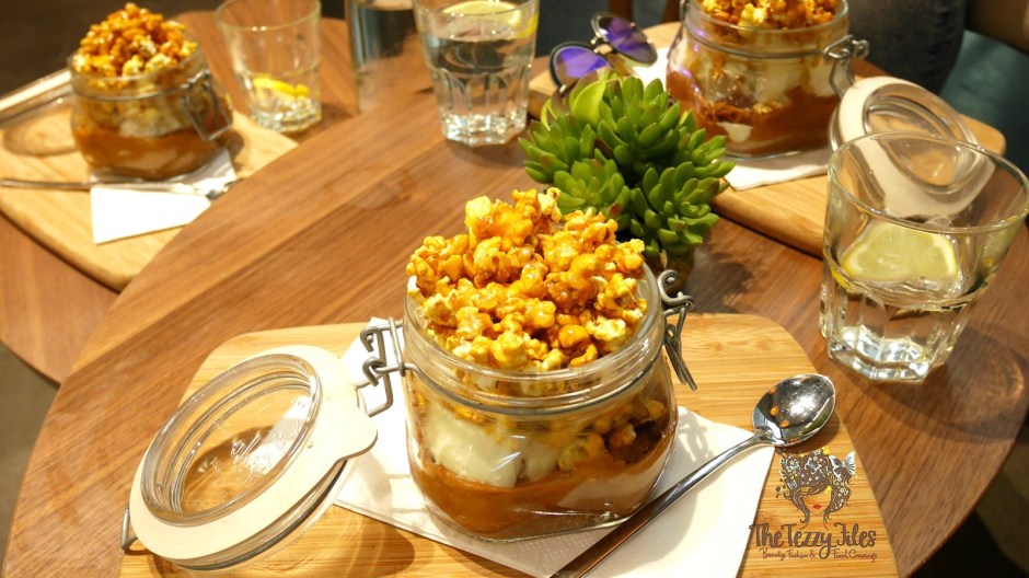 Circle Cafe Review The Dubai Mall WaterFall Food Blog UAE Lifestyle Blogger Dubai Blog The Tezzy Files (2)