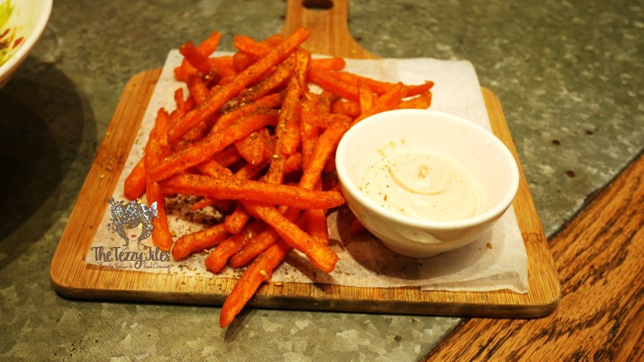 Circle Cafe Review The Dubai Mall WaterFall Food Blog UAE Lifestyle Blogger Dubai Blog The Tezzy Files (3)