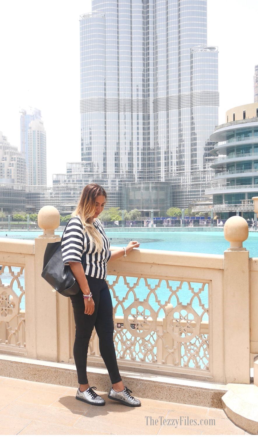 KRUZIN Footwear Review Dubai Alessandra Gold Sneakers Queen Dare With Us Citywalk Dubai Fashion Blog UAE