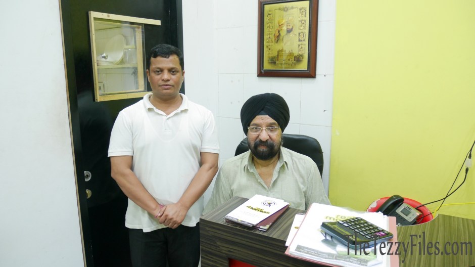 Real Momos Karama Dubai Indo Chinese Food Review Dubai Foodie Blogger UAE Blog Schezwan Noodles Chicken (5)