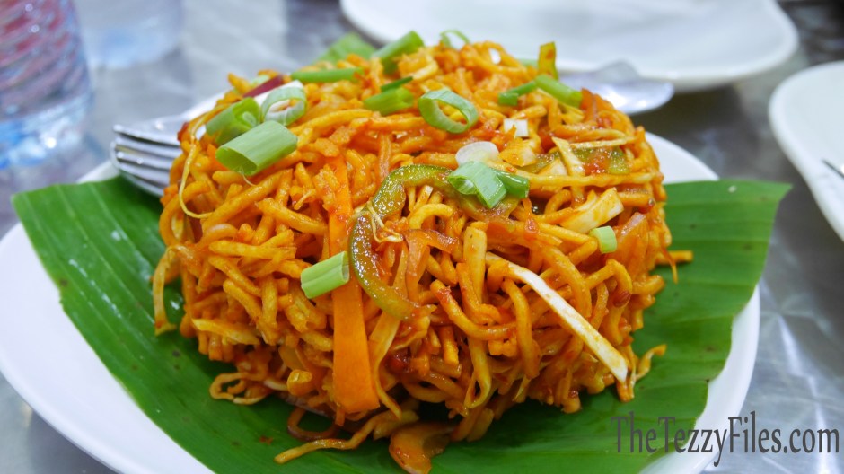 Real Momos Karama Dubai Indo Chinese Food Review Dubai Foodie Blogger UAE Blog Schezwan Noodles Chicken (6)