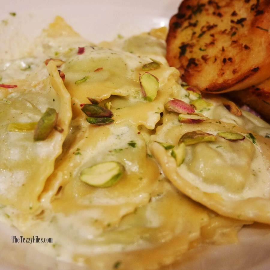 Ricetta Four Points by Sheraton All You Can Eat Drink Review Dubai Food Blog UAE Blogger Middle East Italian Italy Wine Pizza Pasta Tiramisu Unlimited (14)