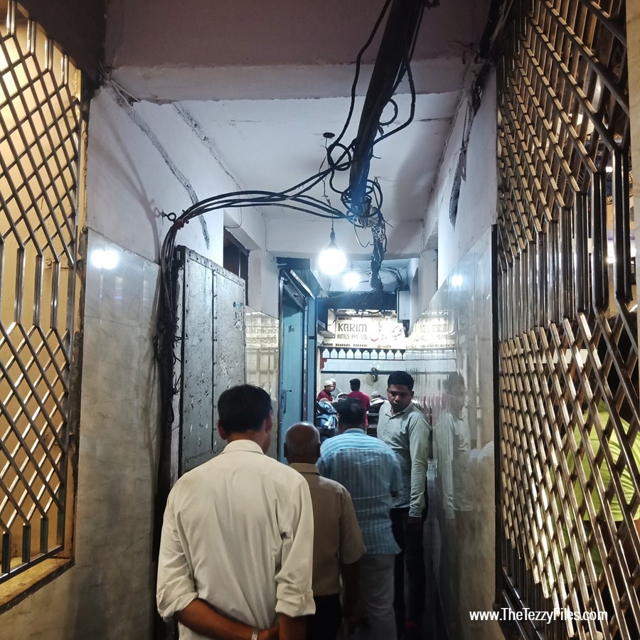 Karim's of Delhi Karim Hotel Chandni Chowk Nizam Darga Historic Indian Mughlai Food Restaurant Review Zomato India Food Blogger Blog India Travel (3)