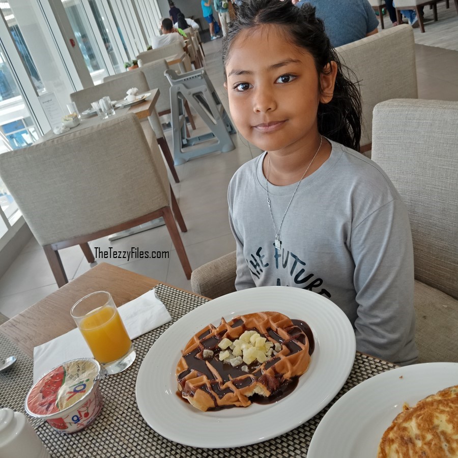 Hilton Garden Inn Ras Al Khaimah Review Staycation RAK UAE Dubai Travel Lifestyle Blog The Tezzy Files (3)