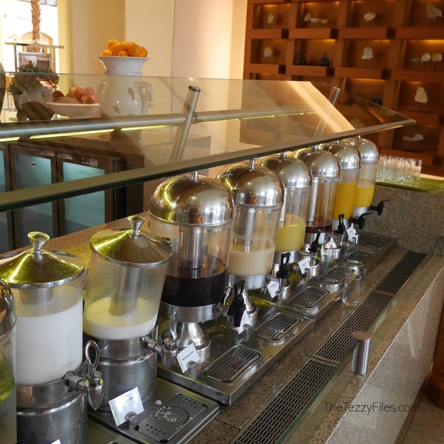 Al Ain Rotana Review Min Zaman Zest Travel Staycation Holiday Trip Advisor UAE Blogger Food Pool (17)