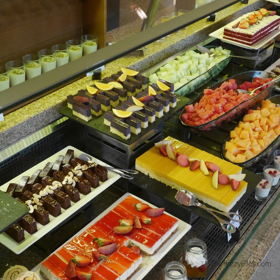 Al Ain Rotana Review Min Zaman Zest Travel Staycation Holiday Trip Advisor UAE Blogger Food Pool (6)